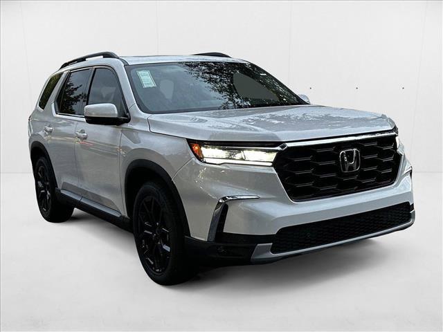 new 2025 Honda Pilot car, priced at $50,235