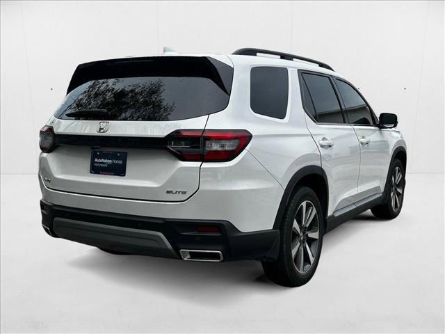new 2025 Honda Pilot car, priced at $53,308