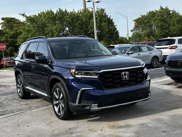 new 2025 Honda Pilot car, priced at $54,530