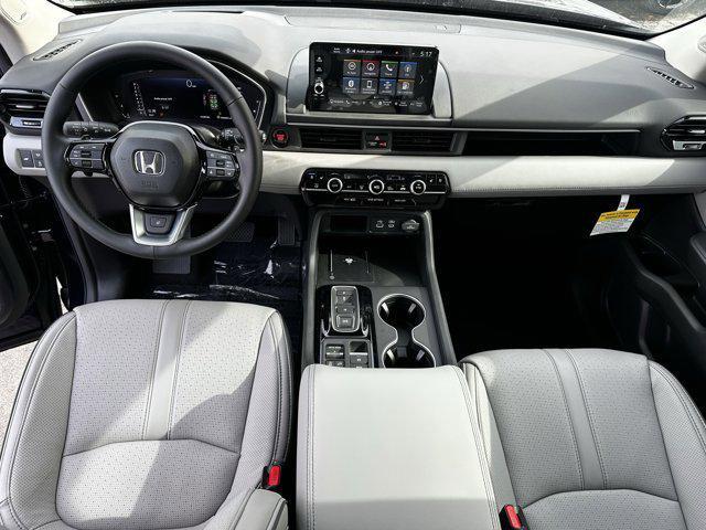new 2025 Honda Pilot car, priced at $54,530