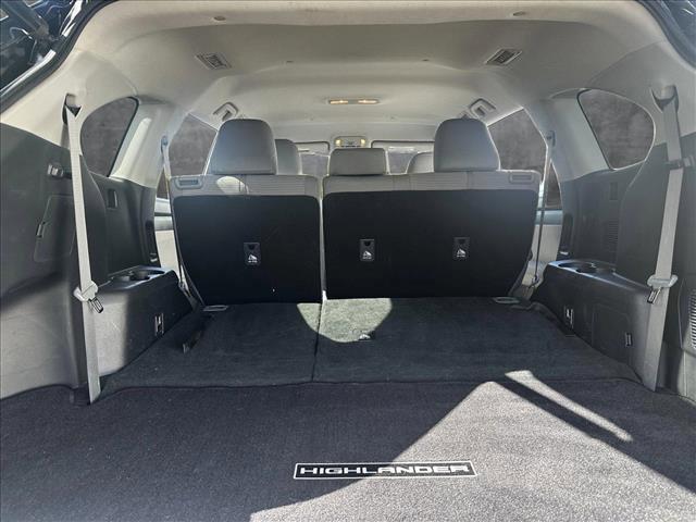 used 2020 Toyota Highlander car, priced at $26,999