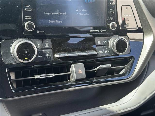 used 2020 Toyota Highlander car, priced at $26,999