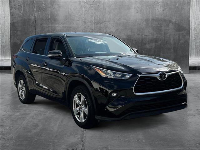 used 2020 Toyota Highlander car, priced at $26,999