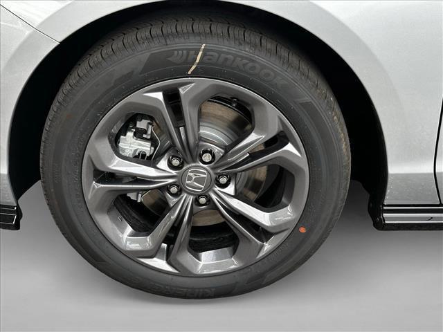 new 2025 Honda Accord car, priced at $28,369