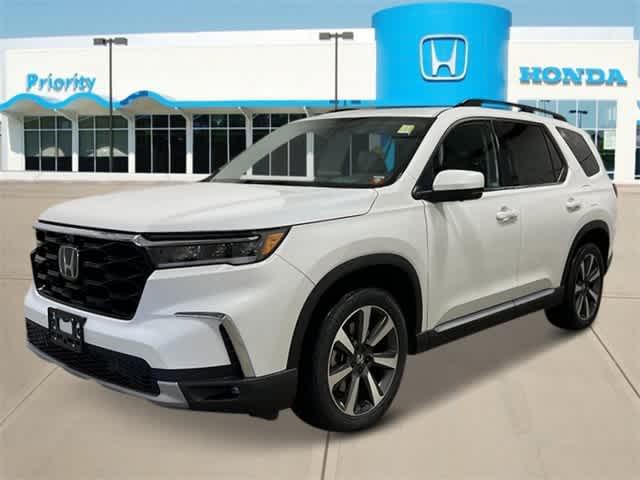 new 2025 Honda Pilot car, priced at $54,630