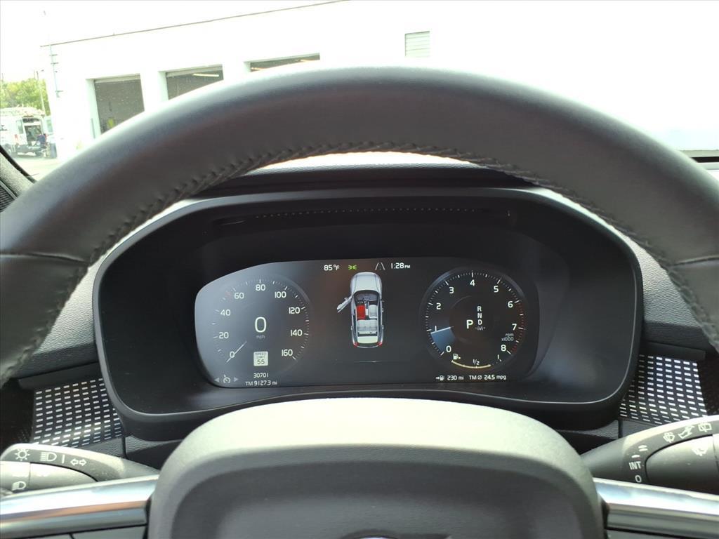 used 2022 Volvo XC40 car, priced at $29,989