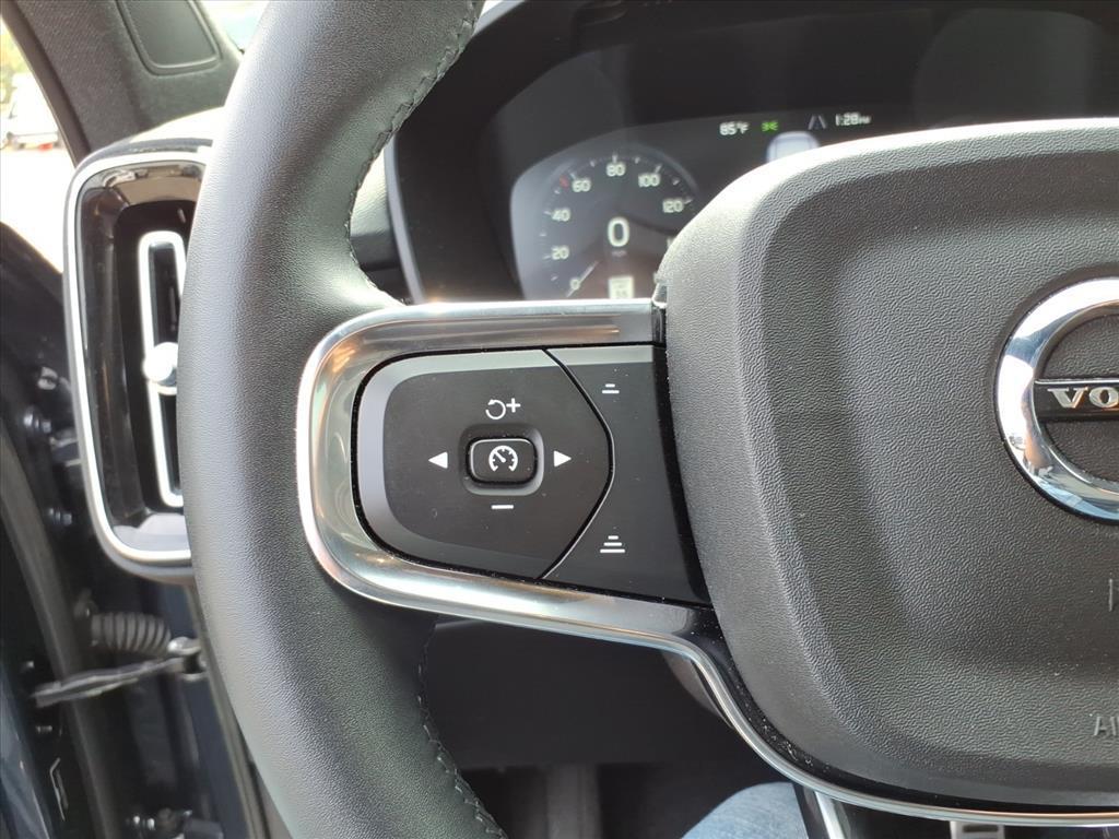 used 2022 Volvo XC40 car, priced at $29,989