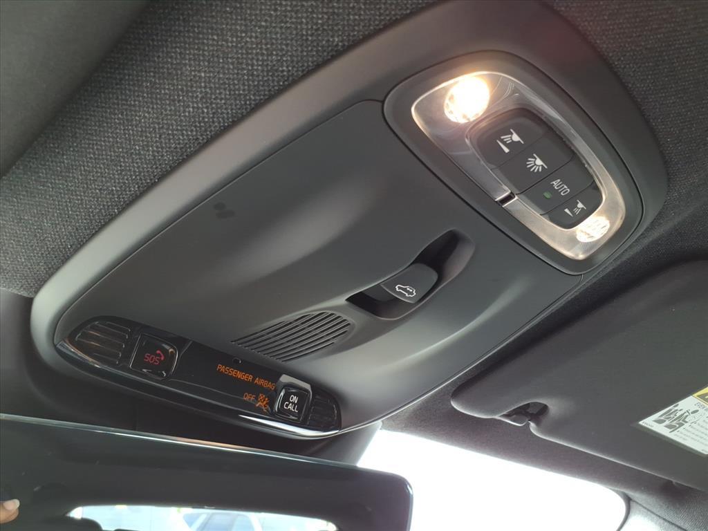 used 2022 Volvo XC40 car, priced at $29,989