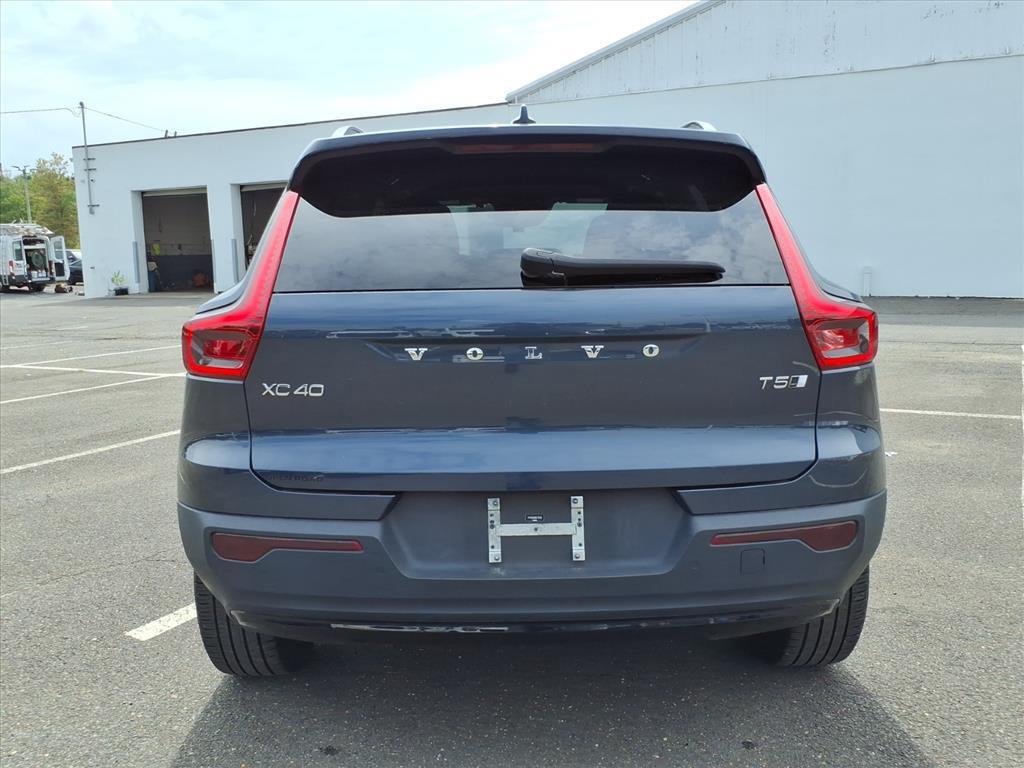 used 2022 Volvo XC40 car, priced at $29,989