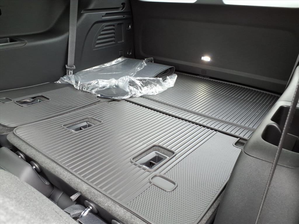 new 2026 GMC Acadia car, priced at $46,580