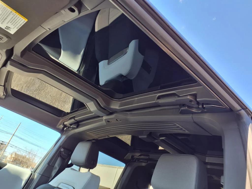 new 2025 GMC HUMMER EV SUV car, priced at $99,470