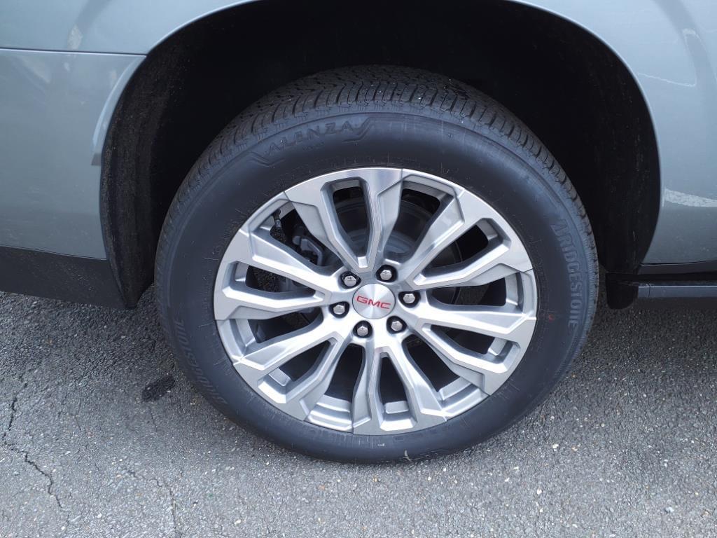 new 2024 GMC Yukon XL car, priced at $96,905