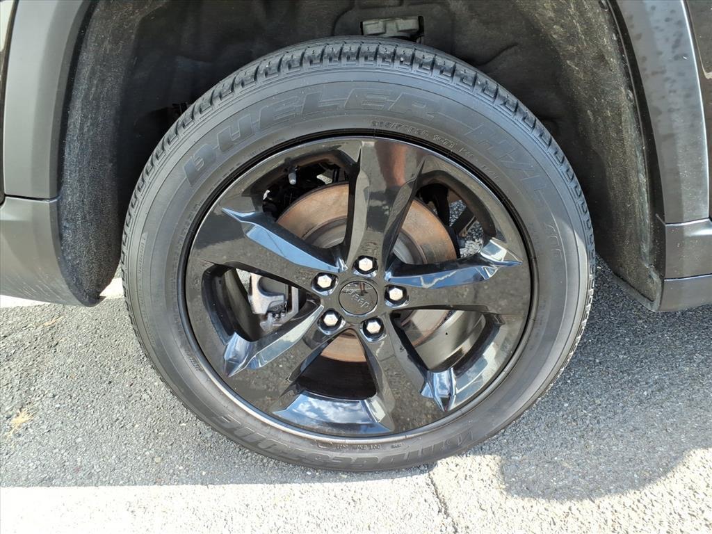 used 2023 Jeep Grand Cherokee L car, priced at $32,189