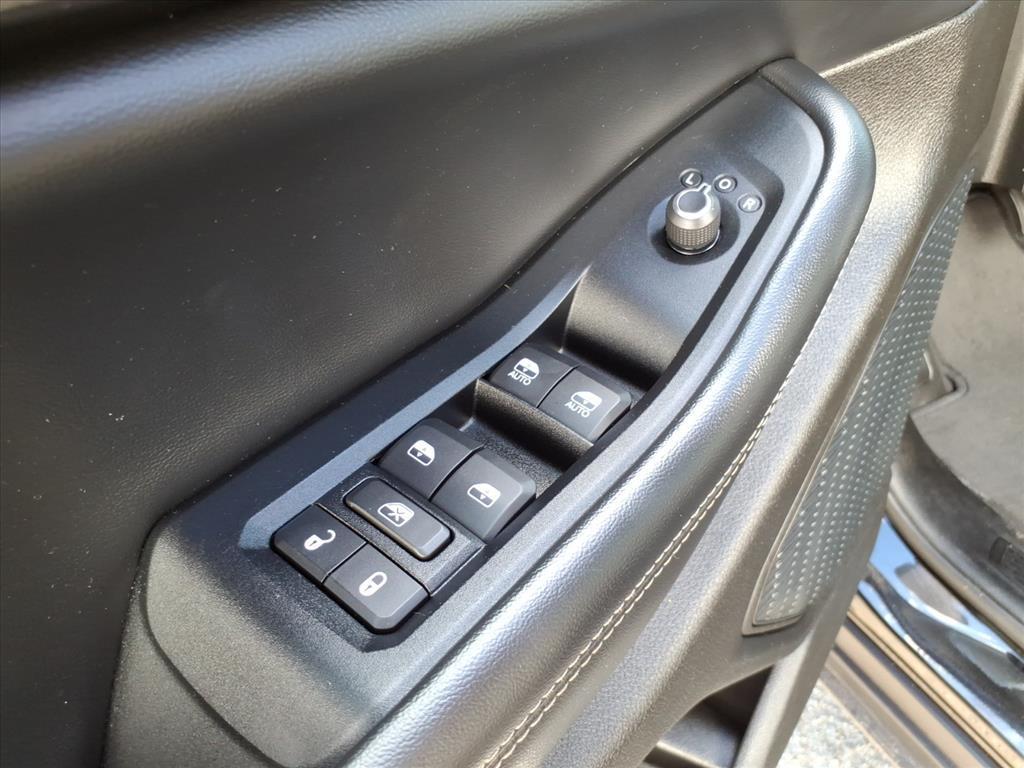 used 2023 Jeep Grand Cherokee L car, priced at $32,189