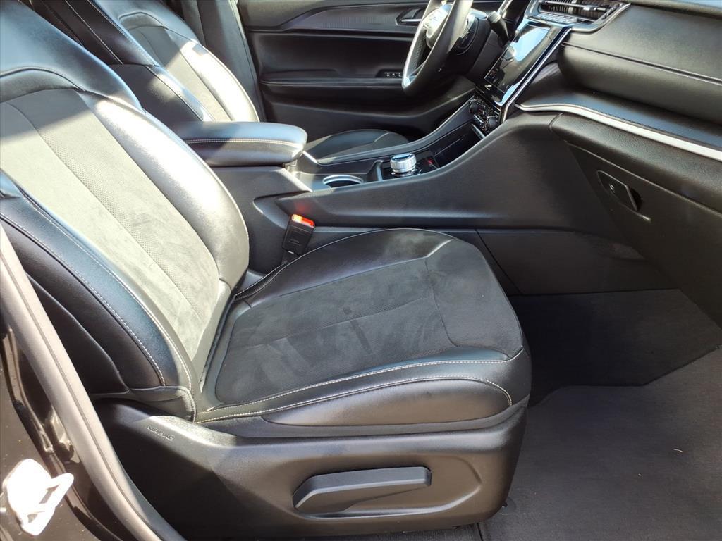 used 2023 Jeep Grand Cherokee L car, priced at $32,189