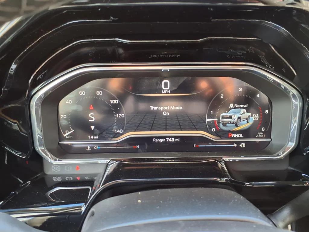 new 2025 GMC Sierra 2500 car, priced at $73,372