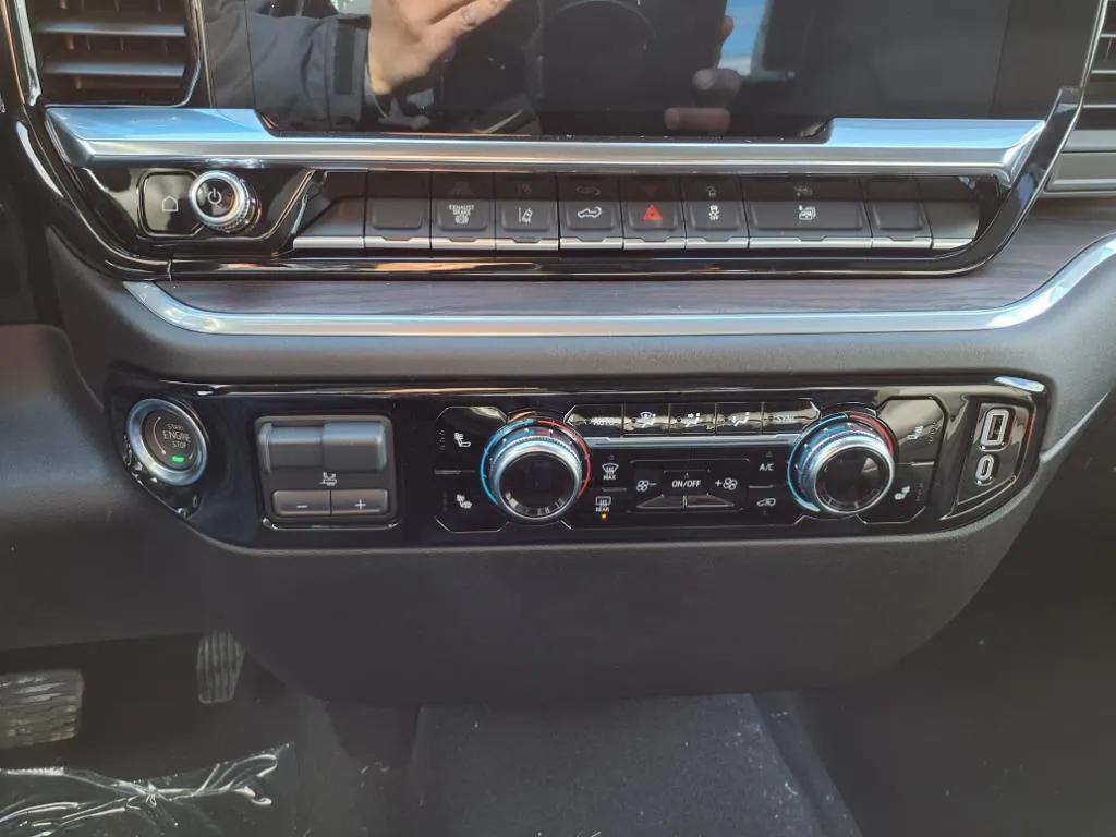 new 2025 GMC Sierra 2500 car, priced at $73,372