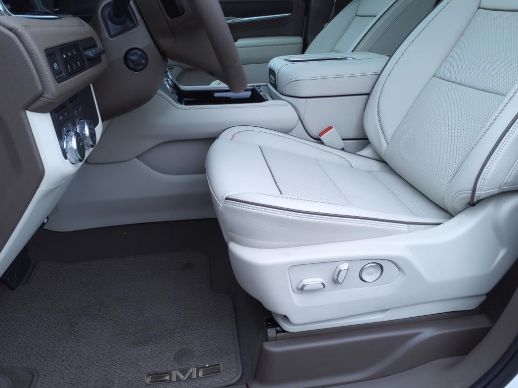 new 2024 GMC Yukon car, priced at $89,935