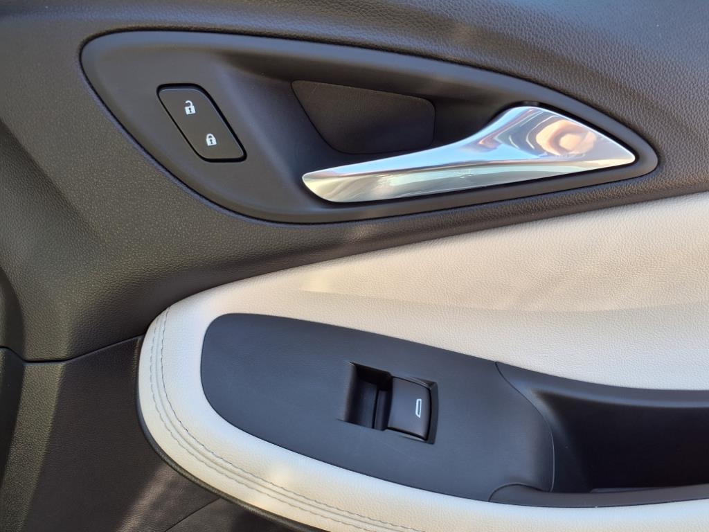 used 2025 Buick Encore GX car, priced at $28,189