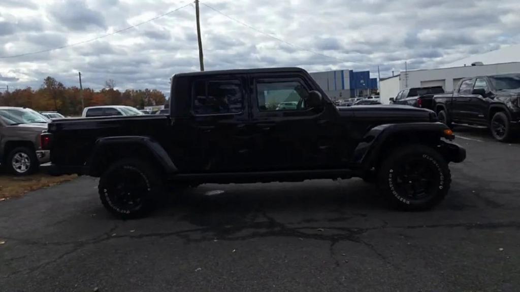 used 2022 Jeep Gladiator car, priced at $34,490