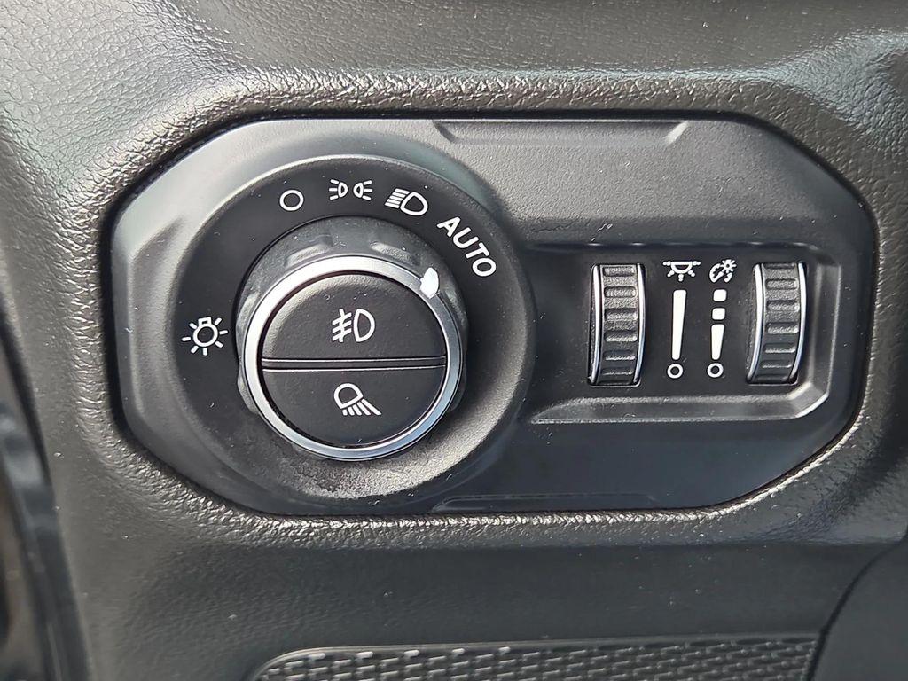 used 2022 Jeep Gladiator car, priced at $34,490