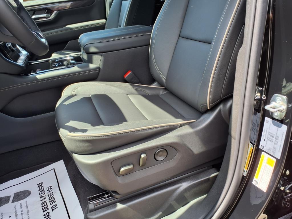 new 2025 GMC Yukon XL car, priced at $85,125