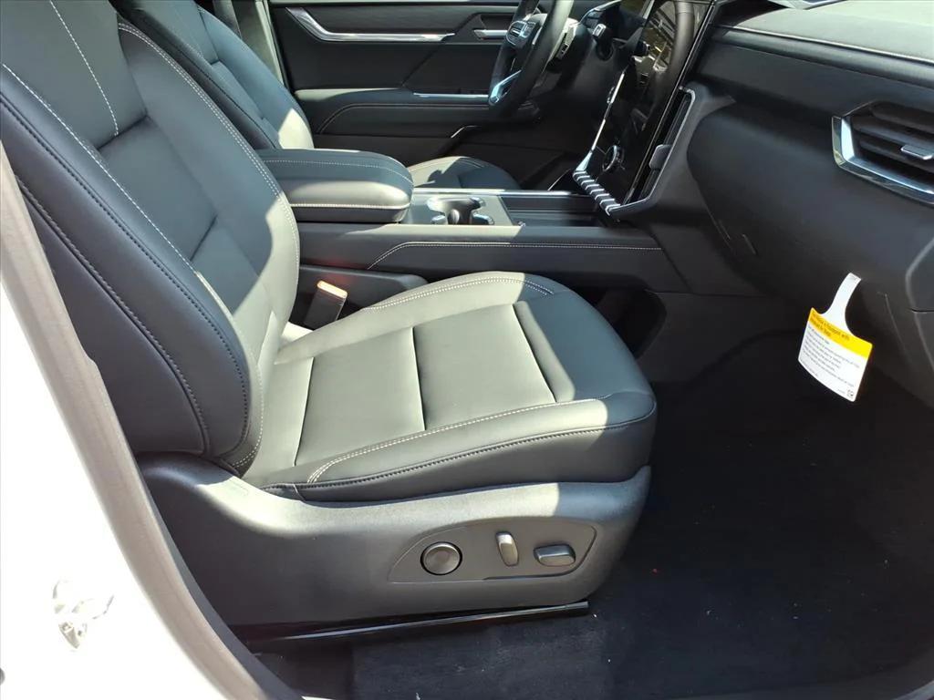 new 2026 GMC Acadia car, priced at $51,675