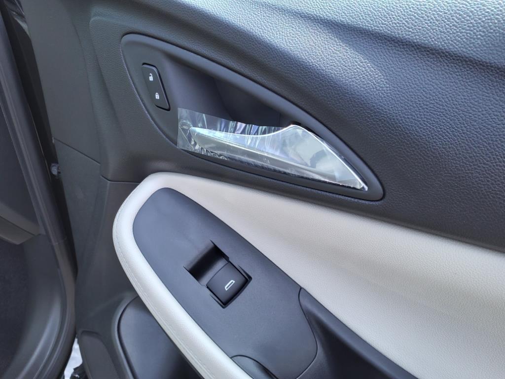 new 2025 Buick Encore GX car, priced at $31,585