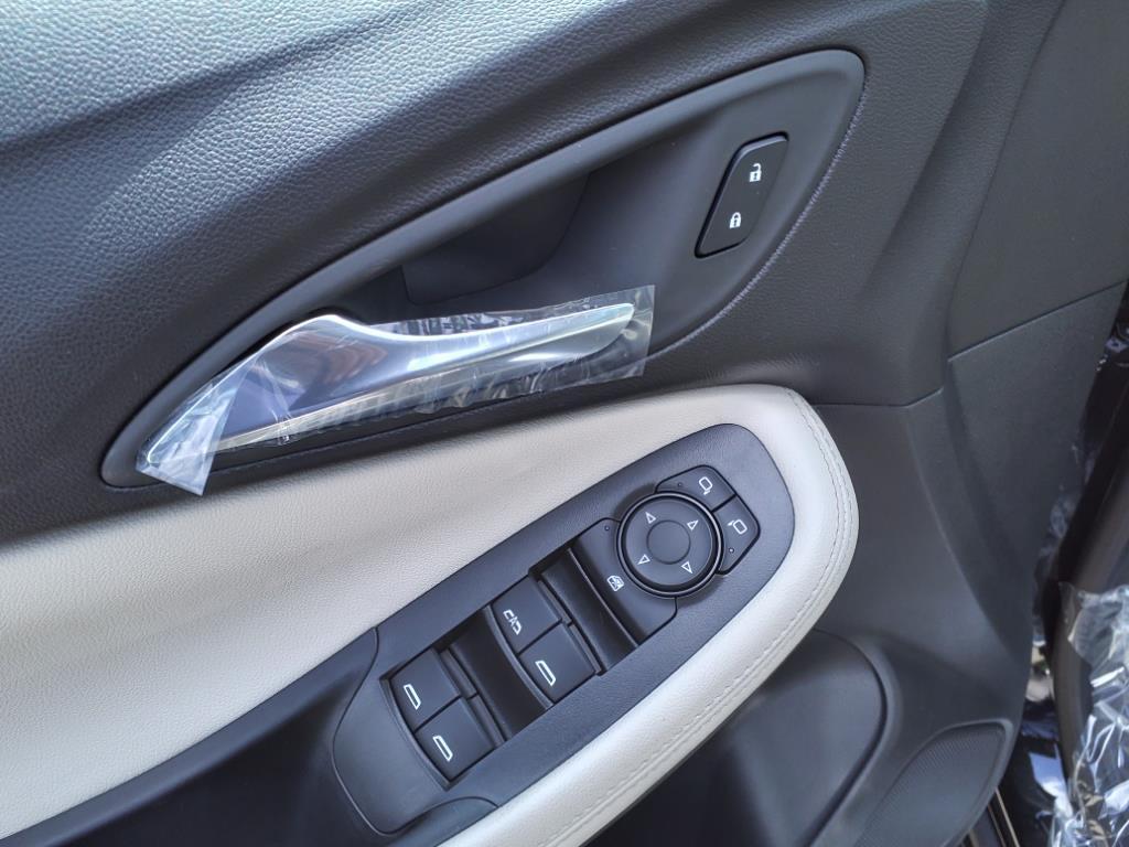 new 2025 Buick Encore GX car, priced at $31,585