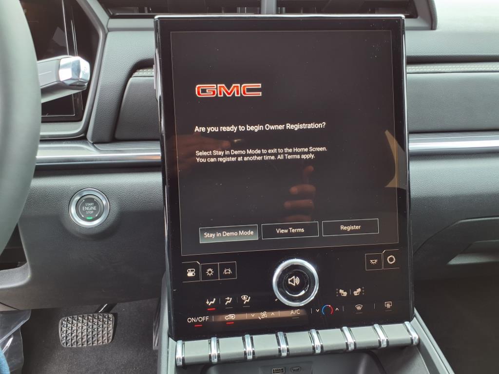 new 2025 GMC Terrain car, priced at $31,395