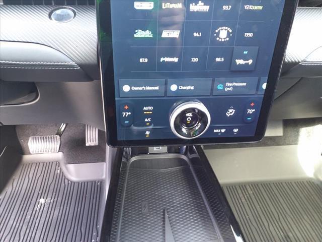new 2024 Ford Mustang Mach-E car