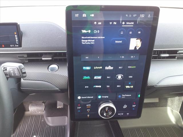 new 2024 Ford Mustang Mach-E car