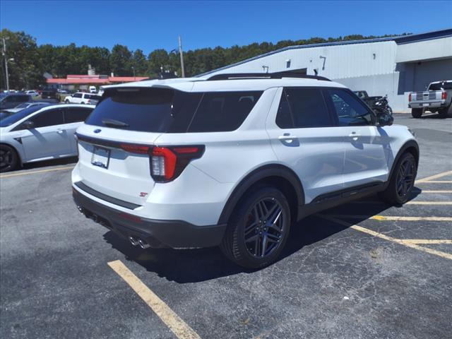 new 2025 Ford Explorer car