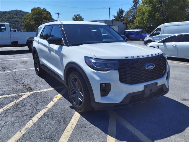 new 2025 Ford Explorer car