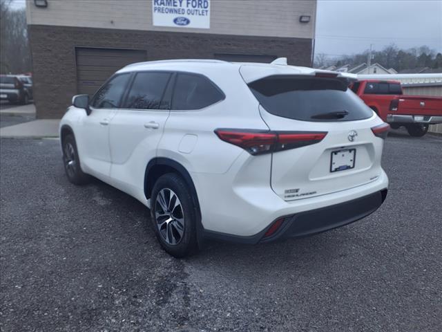 used 2020 Toyota Highlander car, priced at $28,990