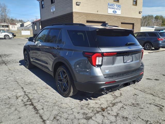 new 2025 Ford Explorer car