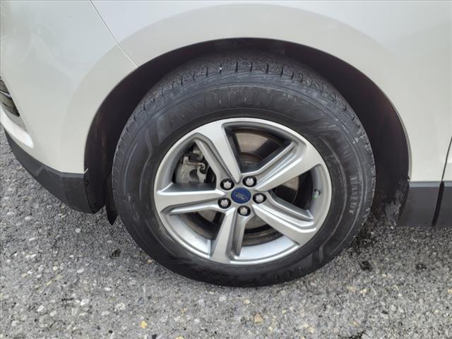 used 2019 Ford Edge car