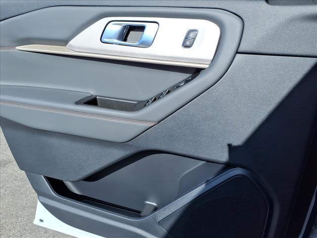 new 2025 Ford Explorer car, priced at $41,336