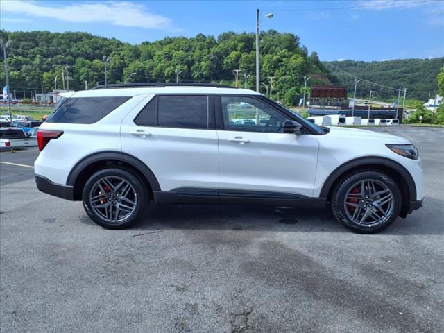 new 2025 Ford Explorer car, priced at $59,710