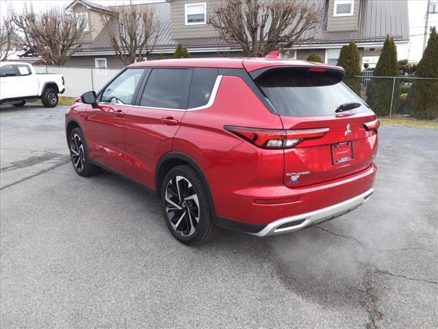 used 2022 Mitsubishi Outlander car, priced at $25,990