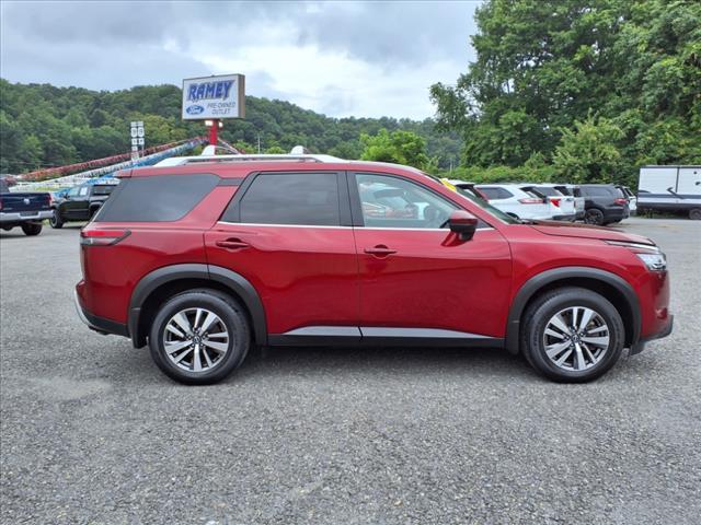 used 2022 Nissan Pathfinder car, priced at $34,990