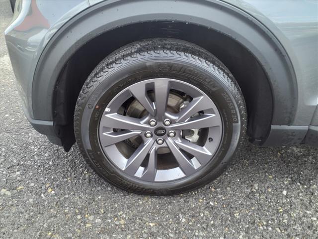 used 2024 Ford Explorer car