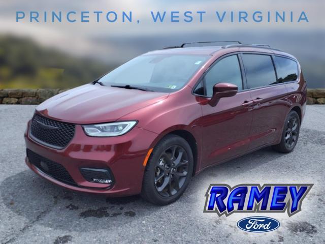 used 2022 Chrysler Pacifica car, priced at $32,990