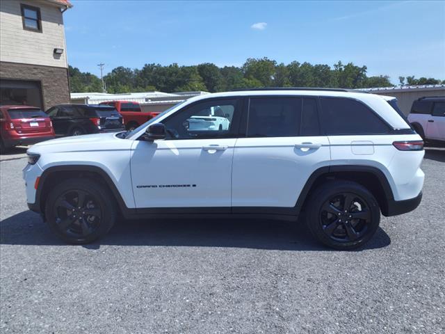 used 2023 Jeep Grand Cherokee car, priced at $37,890