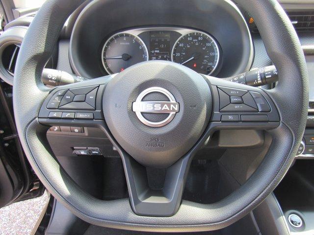 new 2025 Nissan Kicks Play car, priced at $21,720