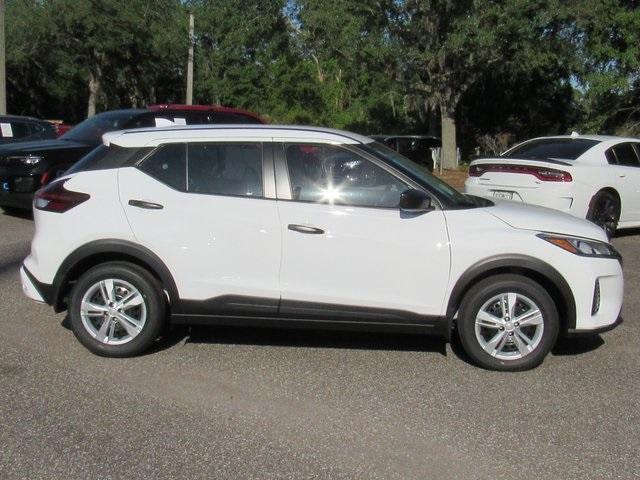 new 2025 Nissan Kicks Play car, priced at $22,857