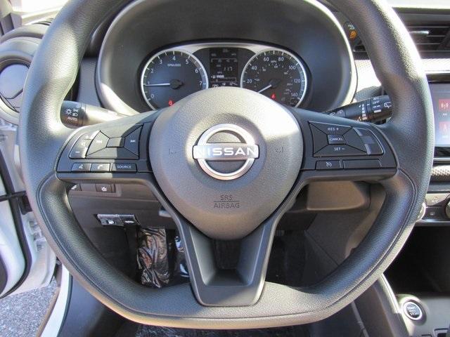 new 2025 Nissan Kicks Play car, priced at $22,857