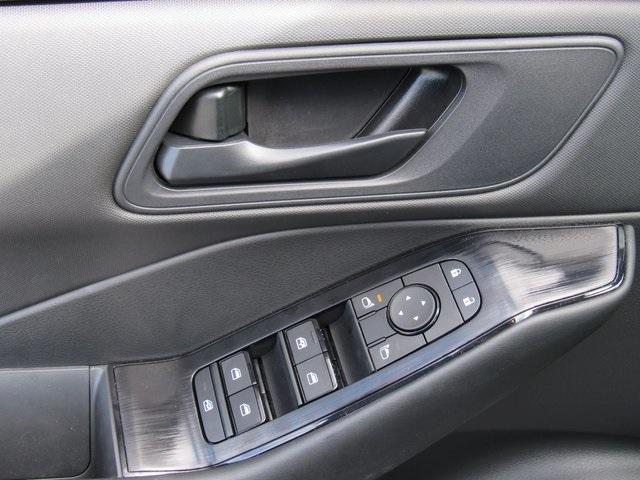 new 2025 Nissan Rogue car