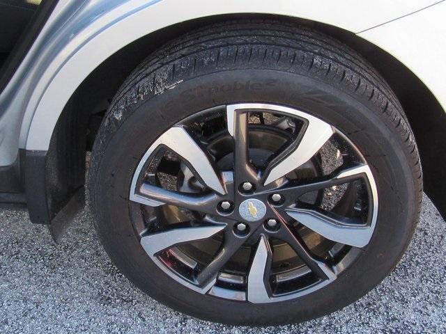 used 2022 Chevrolet Equinox car, priced at $18,041