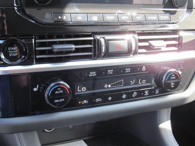 new 2025 Nissan Pathfinder car, priced at $35,726